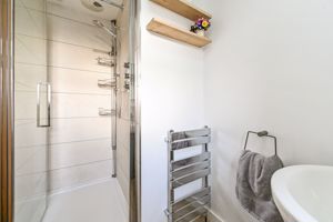 En-Suite- click for photo gallery